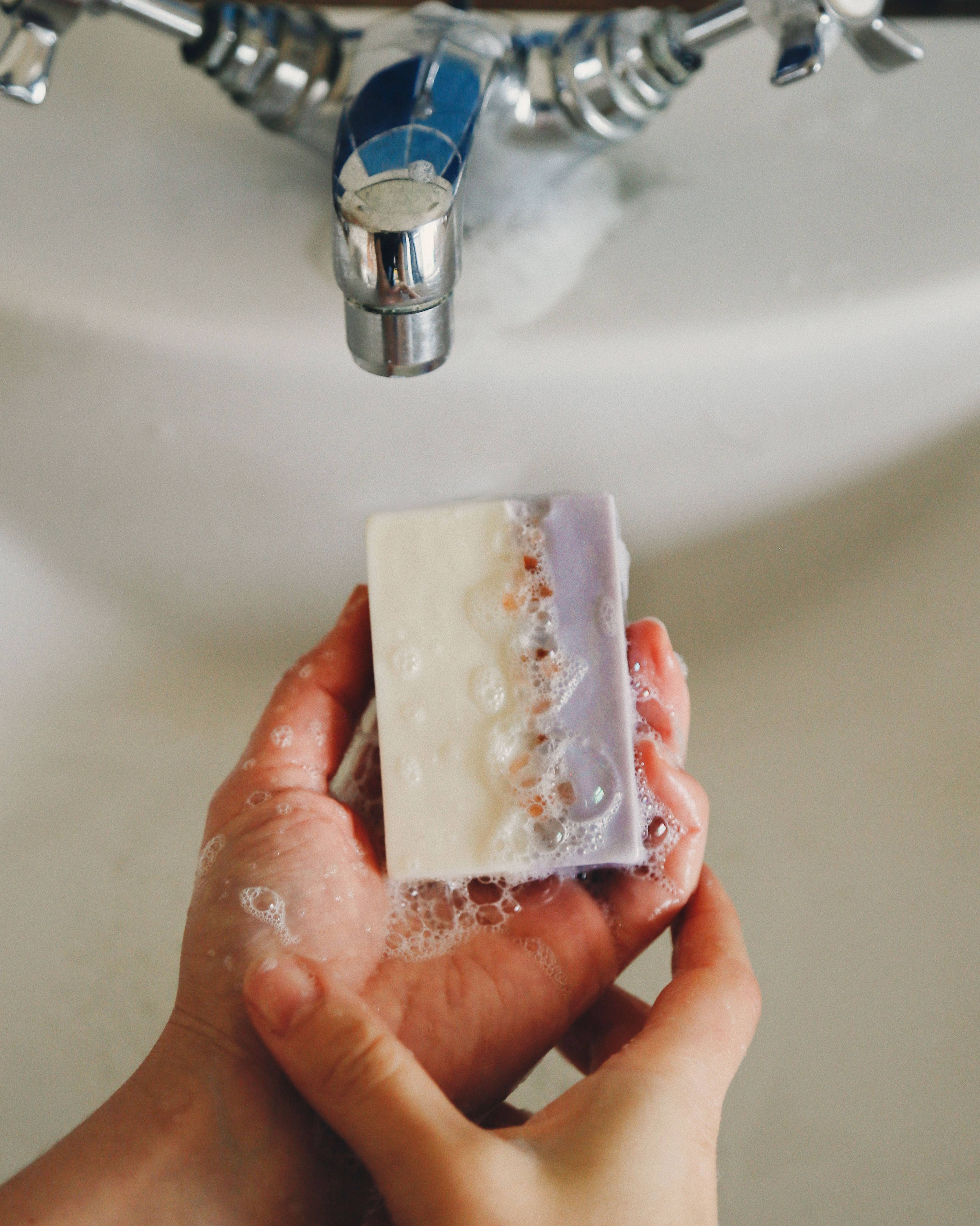 Scottish Salt Soap - Lavendel, Mandarine, Koriander & Zedernholz, 135 g