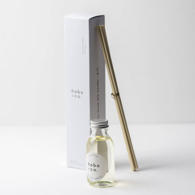 Oakwood + Tobacco Reed Diffuser von Hobo + co
