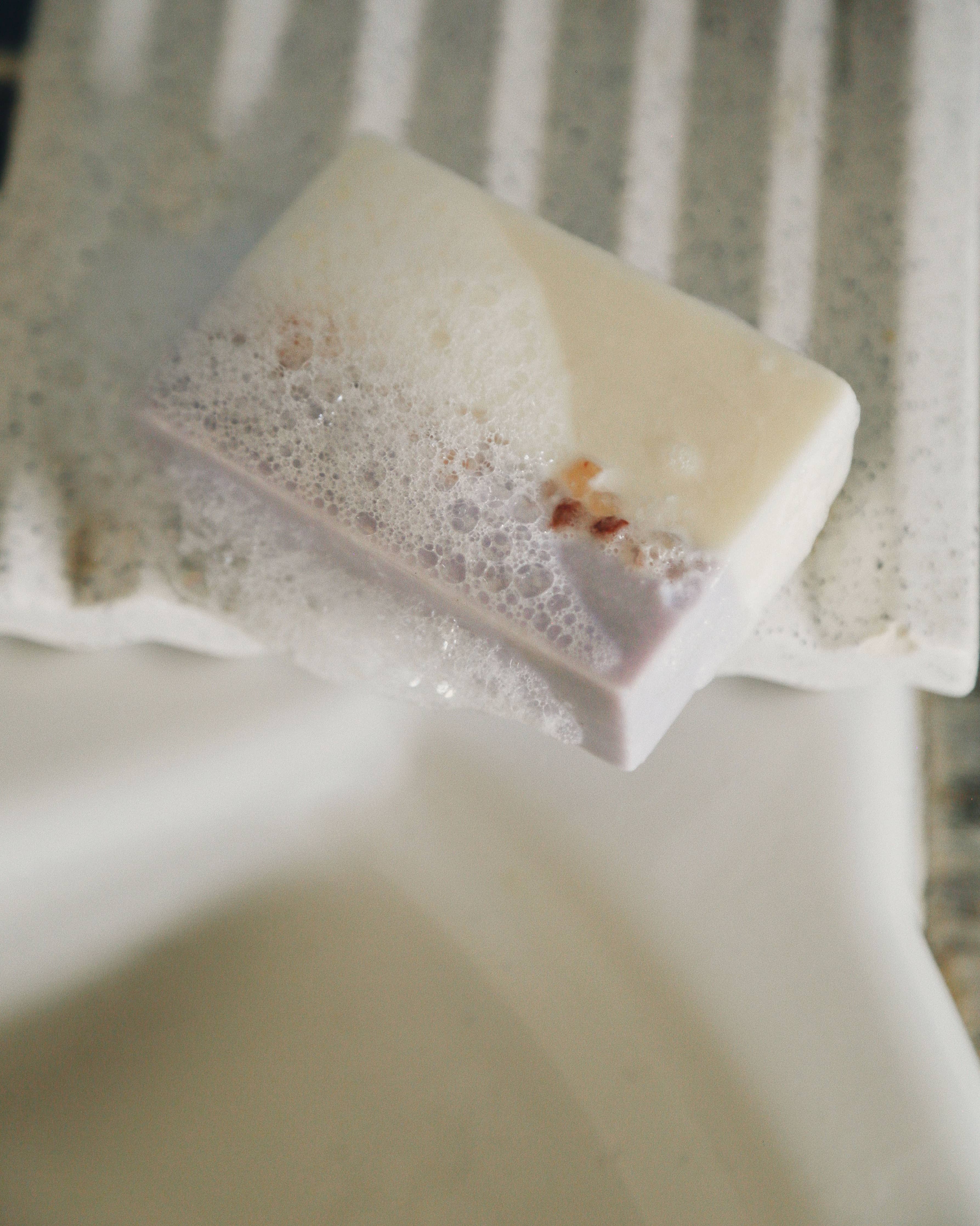 Scottish Salt Soap - Lavendel, Mandarine, Koriander & Zedernholz, 135 g